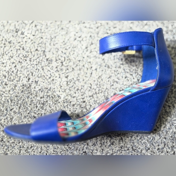 American Eagle Blue Wedge Pump Heel Ankle Strap Peep Toe Woman's Size 7.5 - Picture 13 of 15